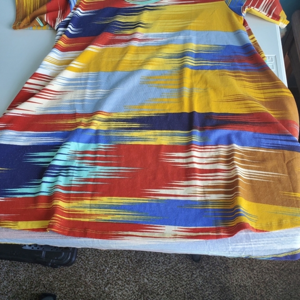 Lularoe perfect tee